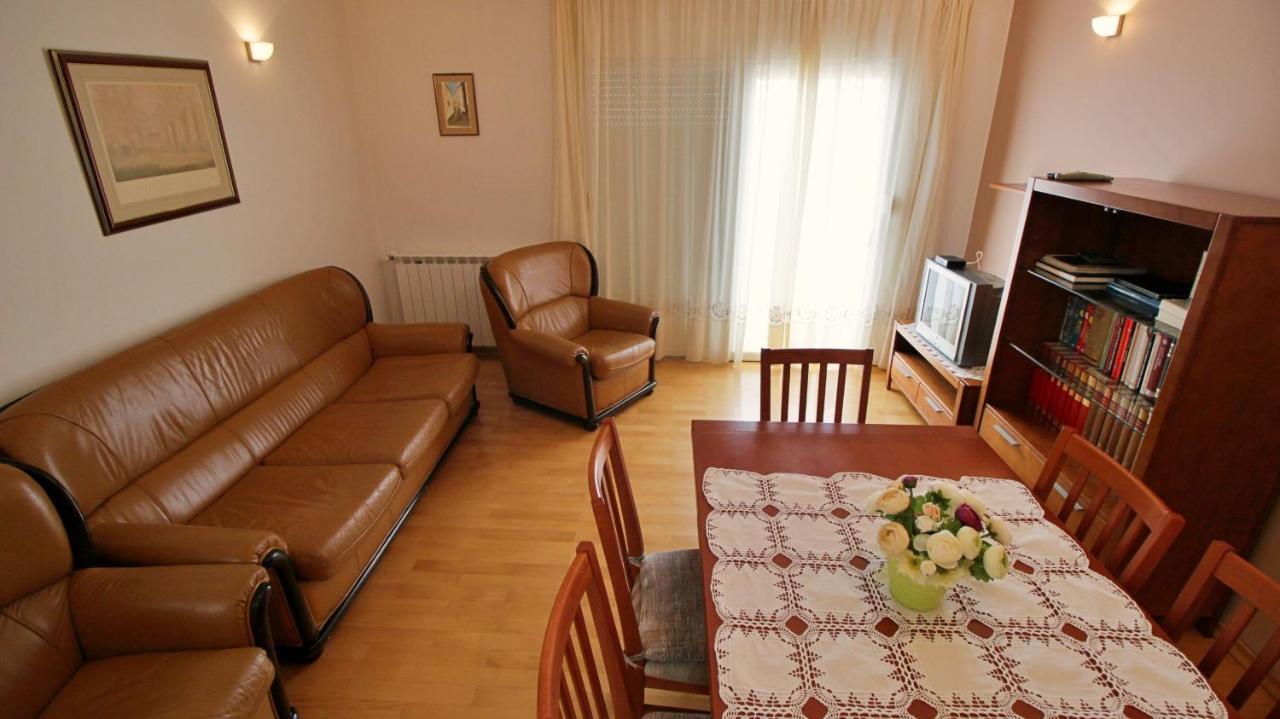 Apartment Ora Omiš Esterno foto